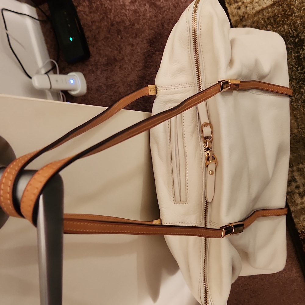 Handbag - Picture 4 of 9
